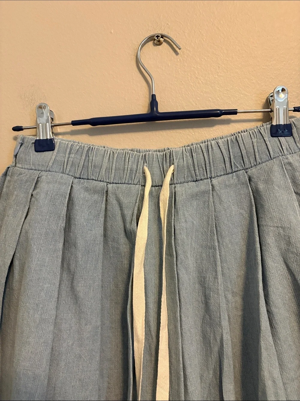 entro Light Blue Pleated Denim Looking Elastic Waist Skirt NWOTS - Picture 4 of 8